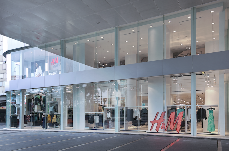H&M Indonesia boosts productivity, compliance, employee engagement, sustainability with YOOBIC tech