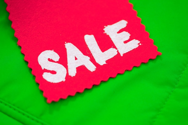 Big discounts pay off for under pressure UK retailers