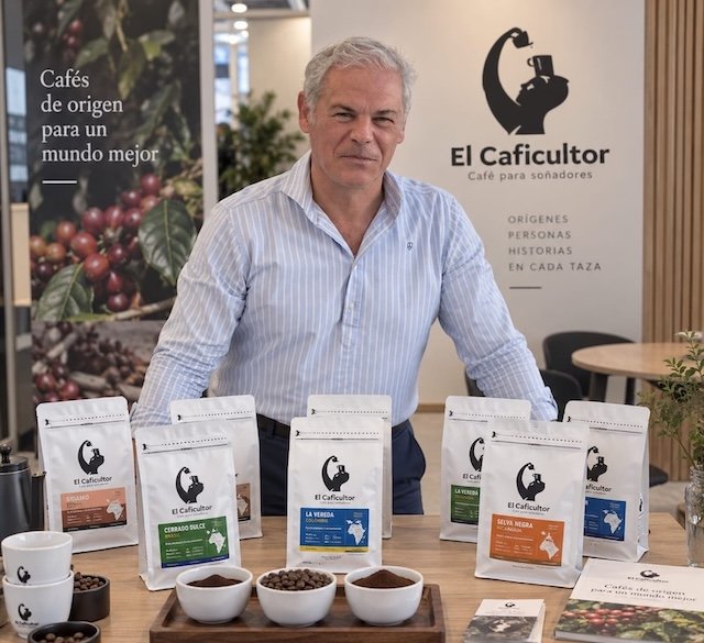 AuraVeo technology launch with El Caficultor turns coffee packaging into direct subscription channel
