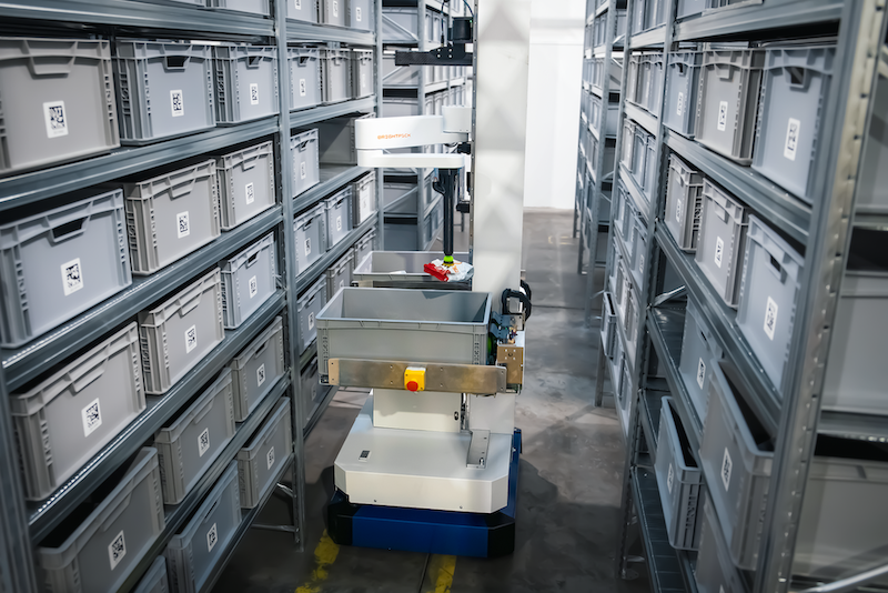 Live shopping firsts and smart carts in France: RTIH’s biggest retail technology news stories of the week