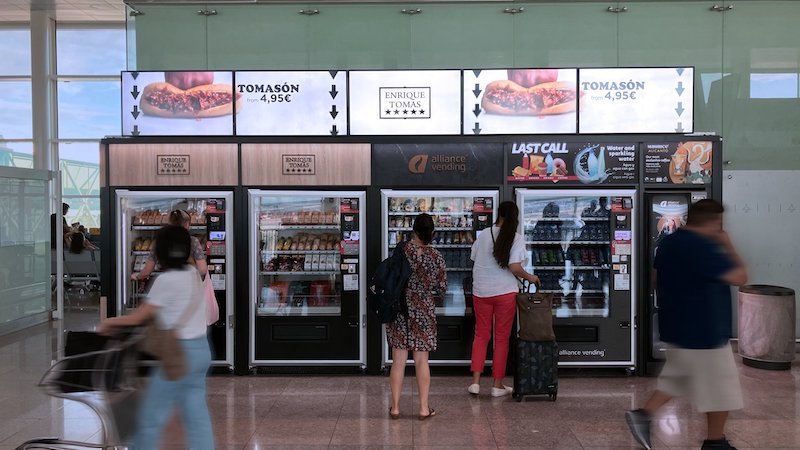Enrique Tomás chooses nsign.tv for new vending machines deployment at Spain’s Barcelona Airport