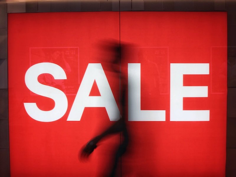 UK Boxing Day retail footfall dips amidst pre-Christmas discounting and rail strikes