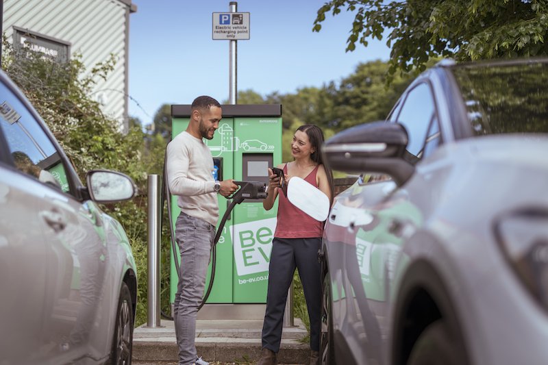 Aldi and B&M shoppers at Gateway Centre Oldham get ultra-rapid EV charging hub in £1m deal with Be.EV