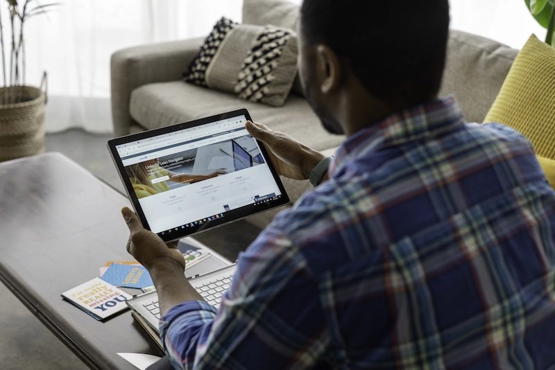 Check out this look at the advantages of exporting contacts from LinkedIn