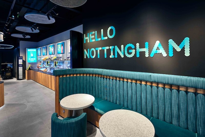 Forest legend Viv Anderson cuts ribbon as EE opens first East Midlands Experience store in Nottingham’s Victoria Centre