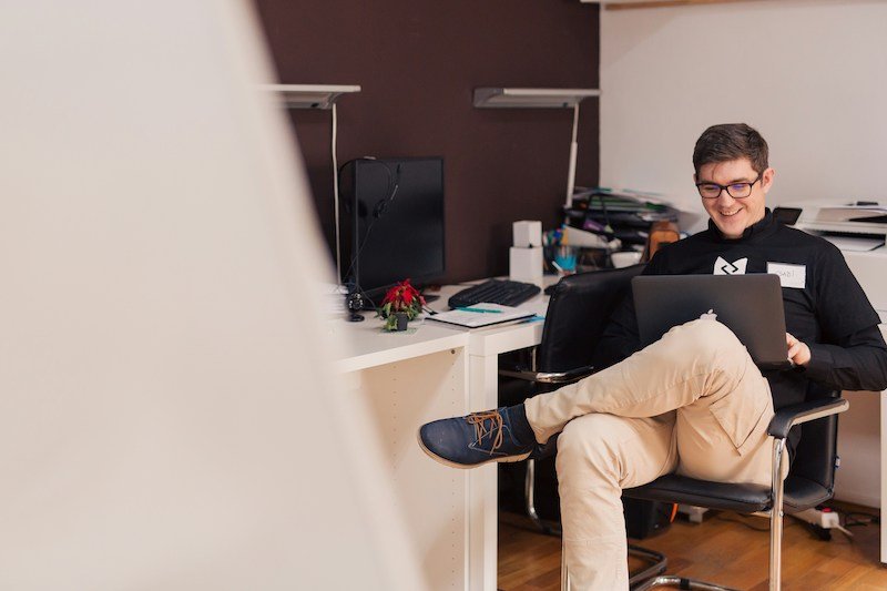 Omnisend research: Brits take up side hustles to generate some extra cash amidst cost-of-living crisis