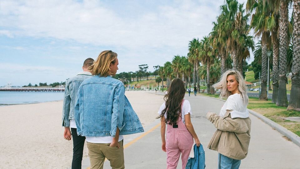 SurfStitch makes mobile move with Poq and Tryzens