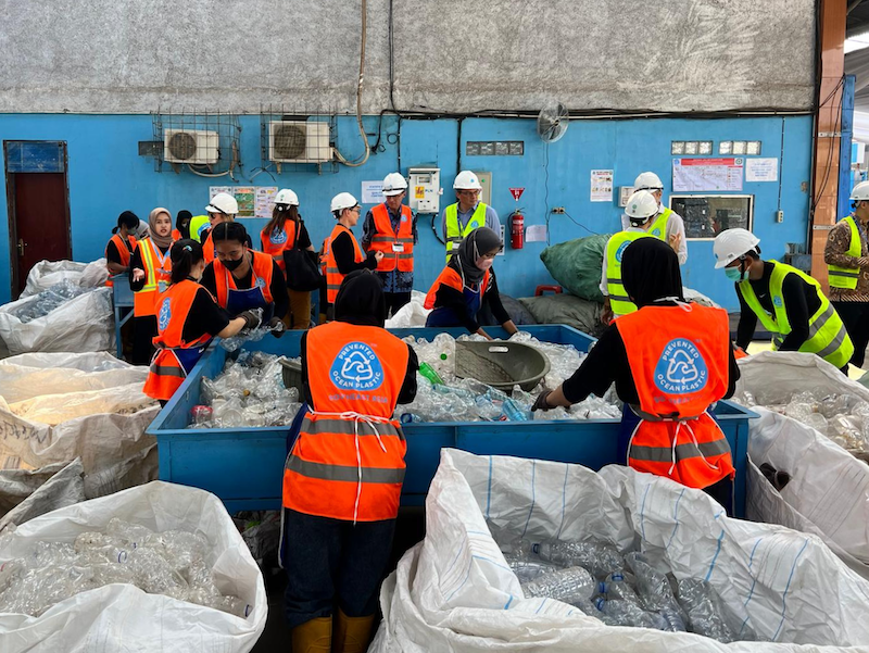 Danone and Prevented Ocean Plastic announce opening of plastic collection centre in Borneo, Indonesia