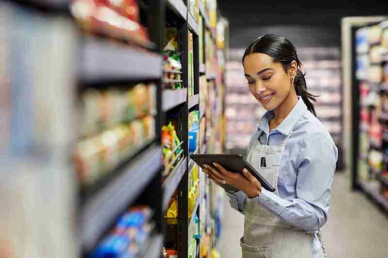 Next generation retailing: stronger supplier engagement through artificial intelligence tools