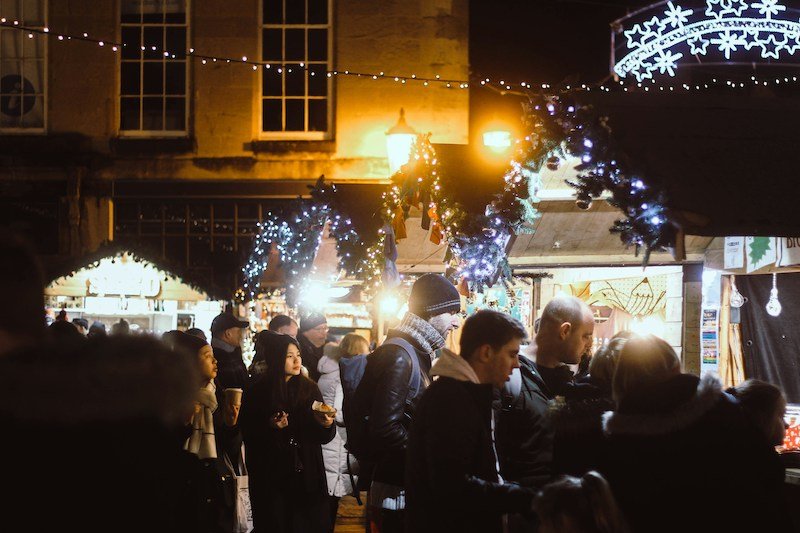 Fiverr International research flags an AI disconnect between shoppers and retailers this festive season