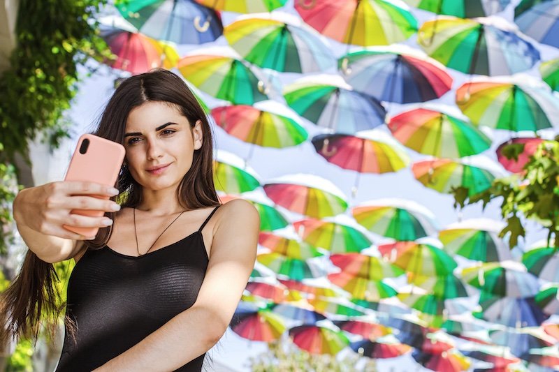 Fashion shoppers’ post-purchase selfies key to tackling online returns challenge