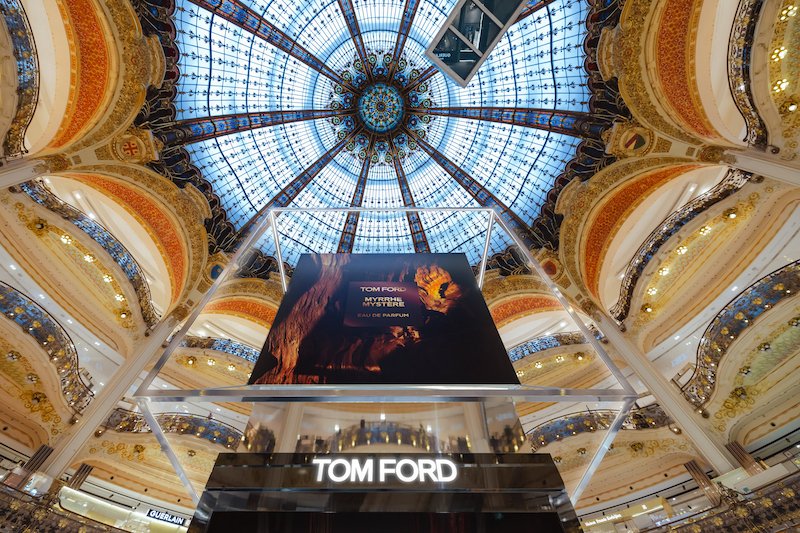 Outform works with Tom Ford on immersive Myrrhe Mystère experience at Galeries Lafayette Paris Central podium