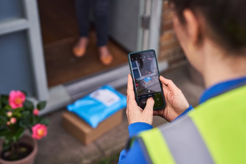 Currys research: Evri, Amazon and PayPal among the brands most used by AI powered email scammers