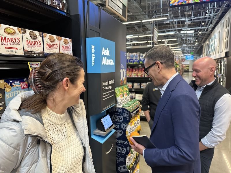 Dash Carts and pickup/returns counters: Doug Herrington praises revamped Amazon Fresh LA stores