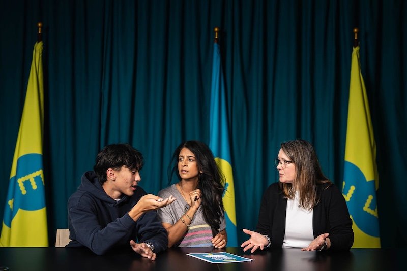 EE teams up with parental ambassador Konnie Huq and EE Youth Council to launch new P.H.O.N.E. Contract 