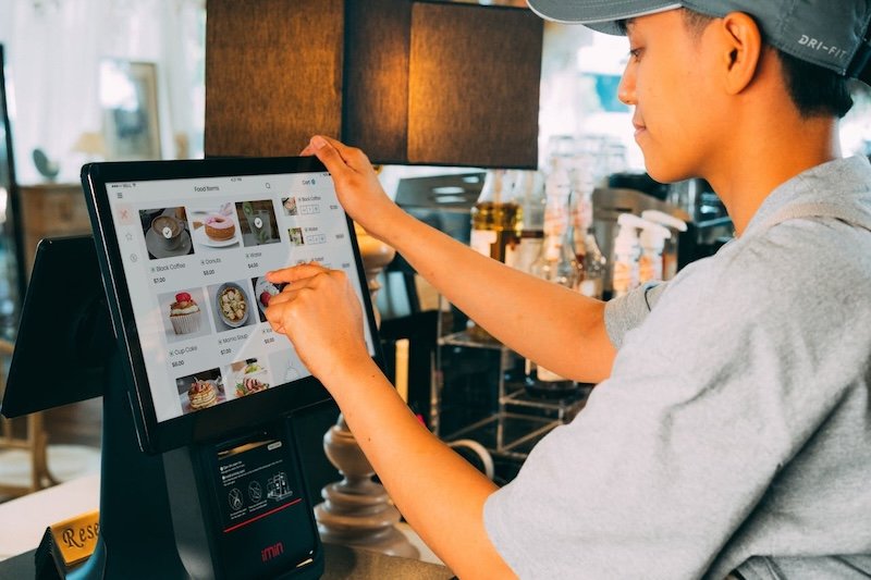 How cloud-based restaurant PoS technology improves multi-location operations