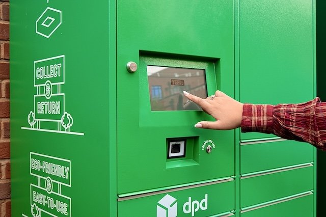 YEEP! hits 4,000 parcel lockers milestone as it gears up to roll-out new touchscreen technology 