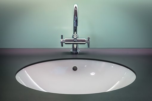 Save money with these commercial plumbing tips