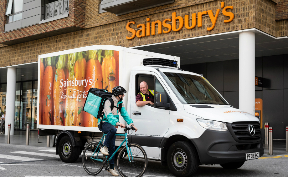 Sainsbury's tests out pizza deliveries with Deliveroo