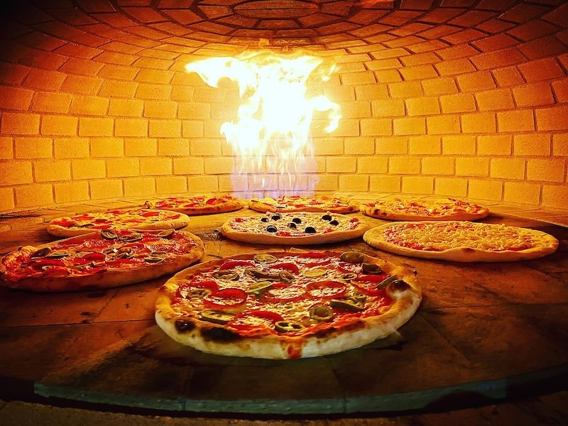 Fireaway Pizza connects with FinTech firm Mollie to power payments across UK and Ireland locations