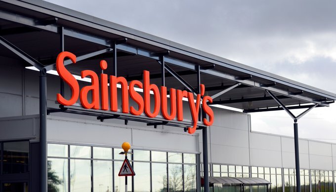 Tesco triumphs over Sainsbury's in online delivery space