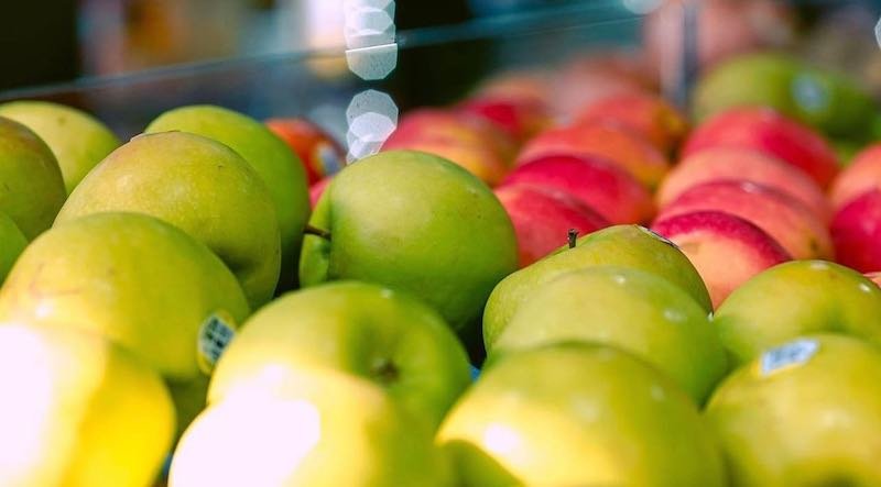 Amazon teams with Community Groceries and claims Just Walk Out and Amazon One tech first