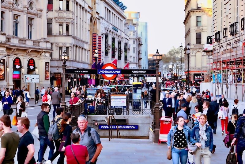 UK footfall remains down on pre-Covid pandemic levels