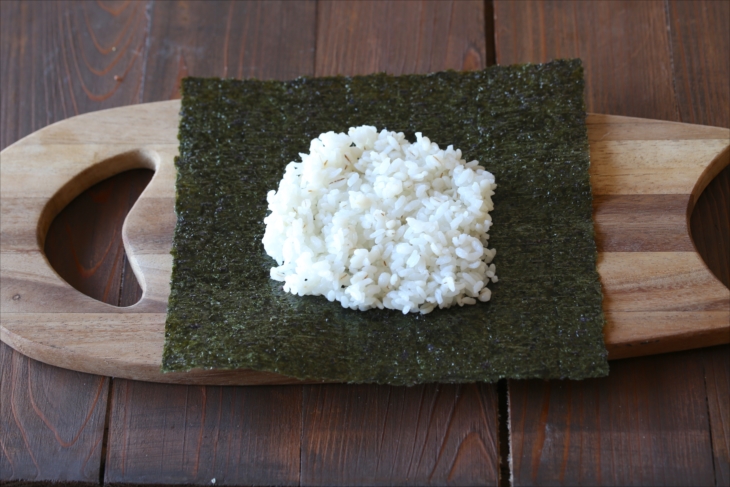 コンビニ食材だけでできる!お花見に持っていきたい！ボリューム満点おかずおにぎり