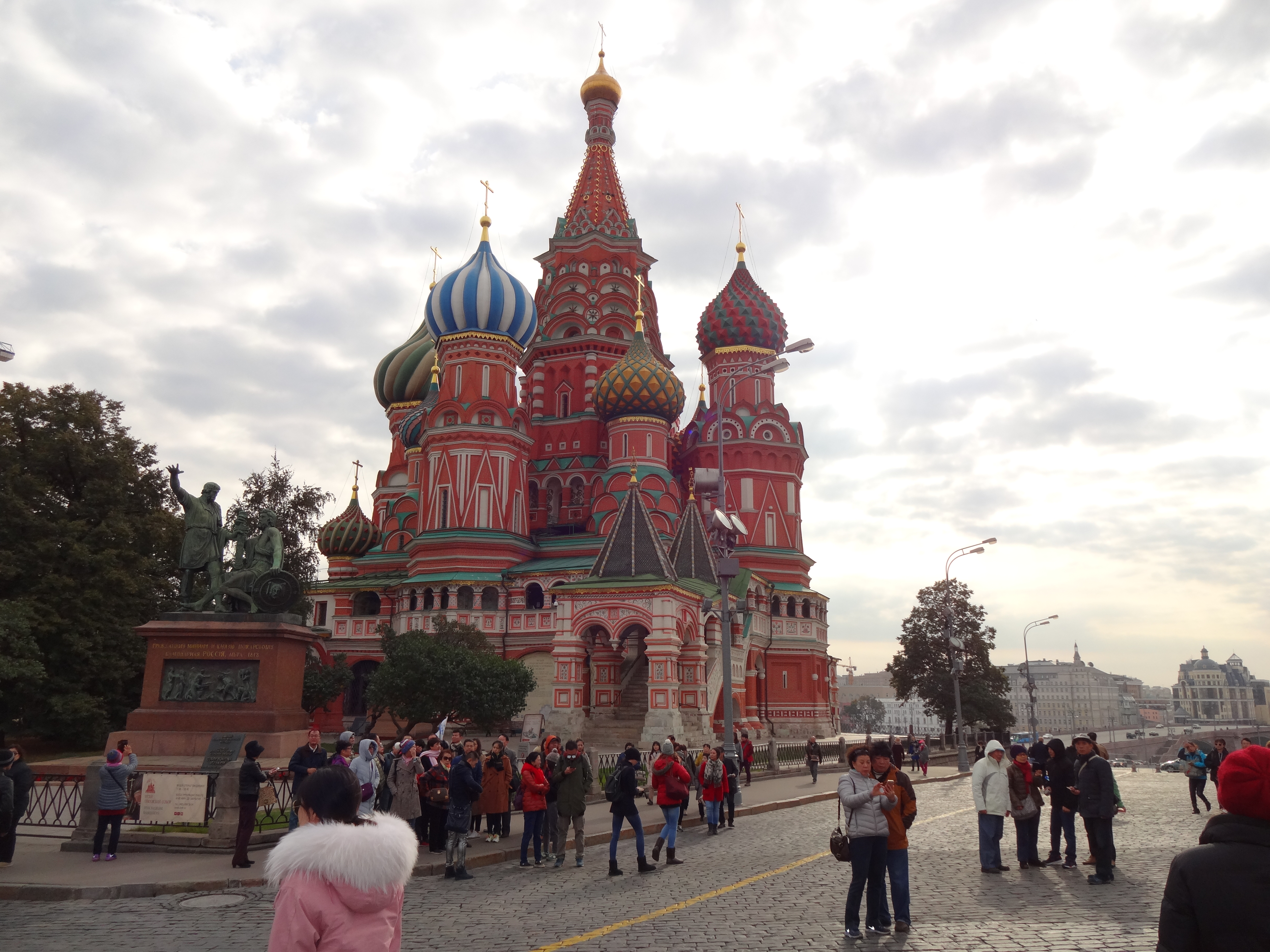 モスクワを観光ガイドと名所巡り ユニクロや丸亀製麺も お客様ロシア旅行記 ロシアビザーズのロシア旅行 観光系ブログ