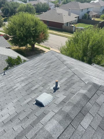 video at Round Rock, TX on Sep 28, 2023: Performing a thorough inspection for hail and wind damage on this Round Rock home.