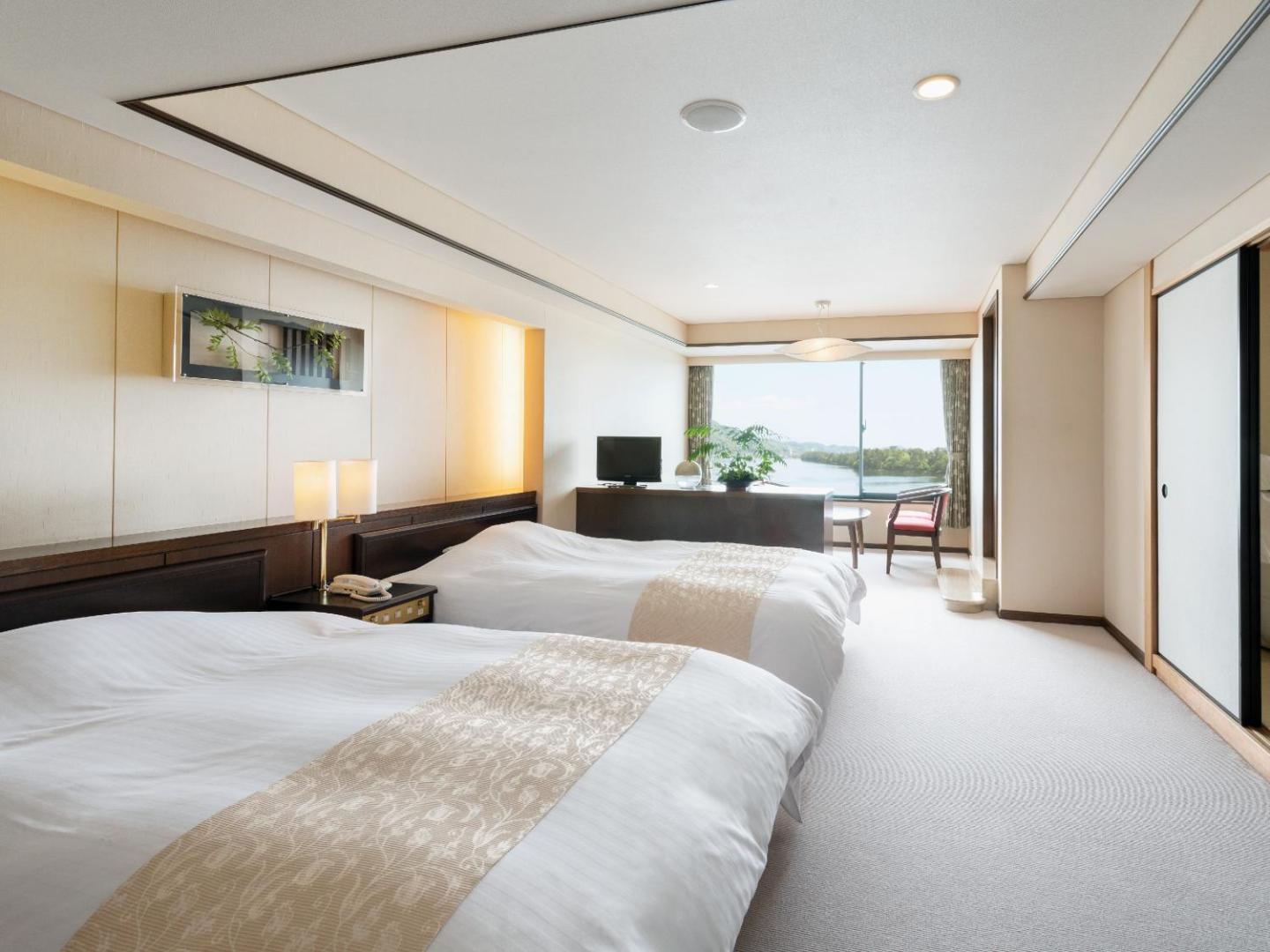 Amano Hashidate Hotel thumbnail 3