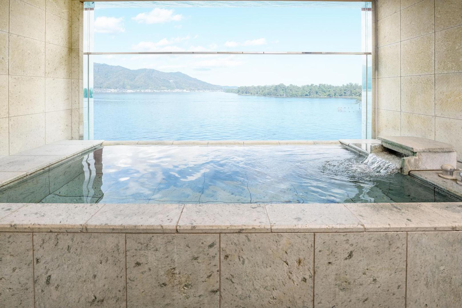 Amano Hashidate Hotel thumbnail 4