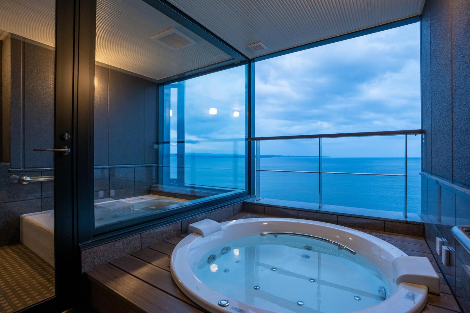 AMANE resort GAHAMA thumbnail 3