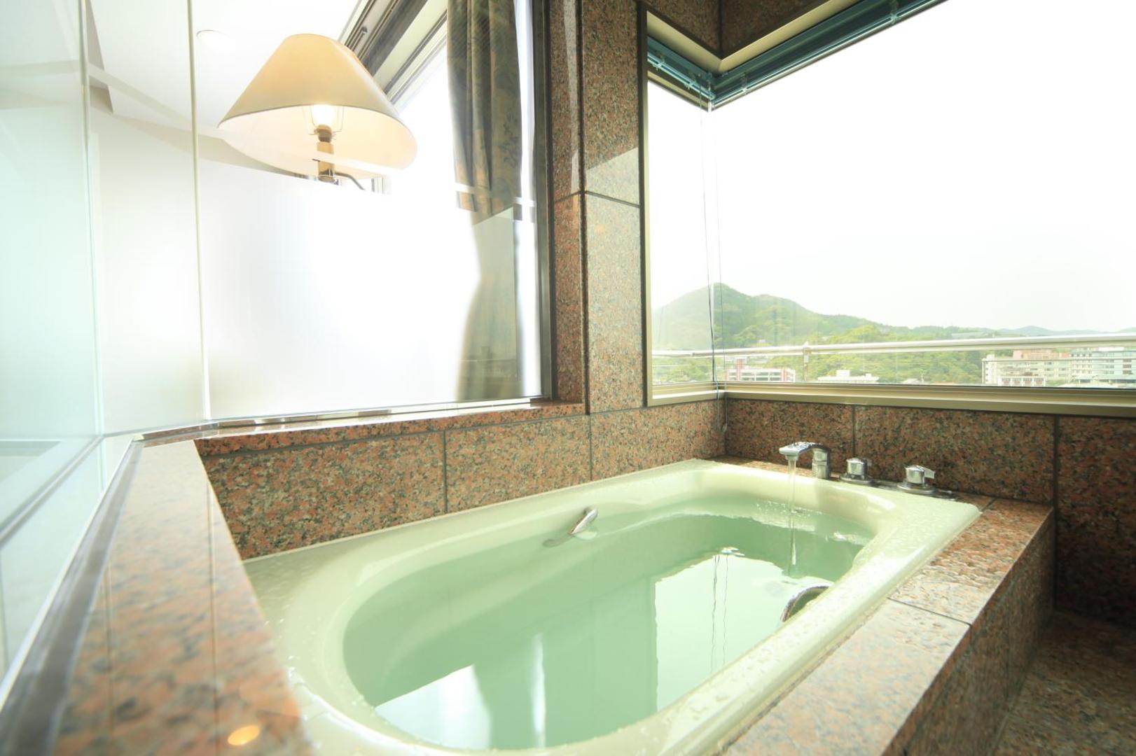Hotel Kasuien thumbnail 3
