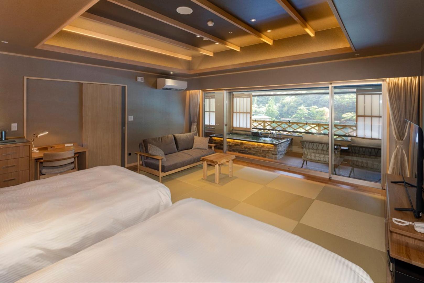 Hotel Okada thumbnail 2