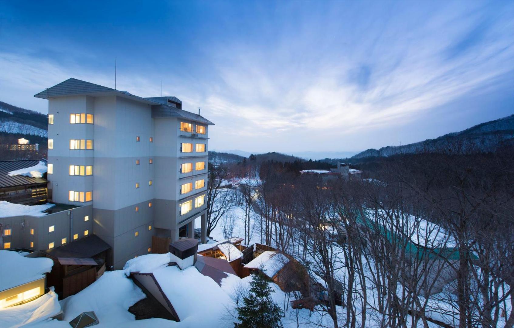 Takamiya Hotel Lucent - Image 1