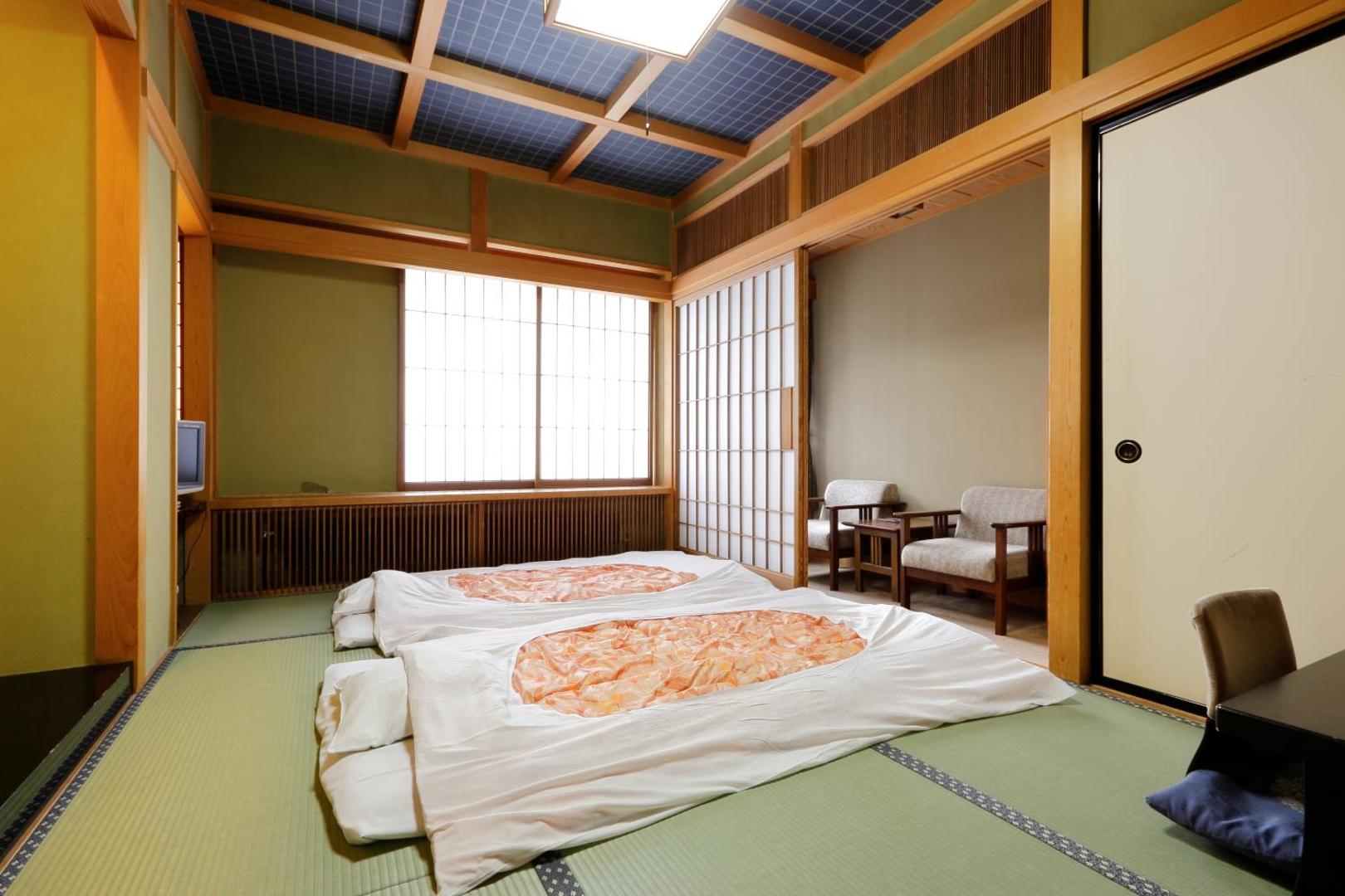 Okada Ryokan Warakutei thumbnail 2