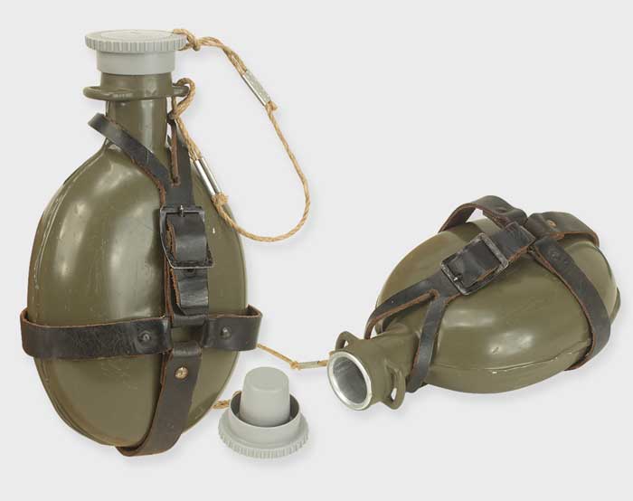 08-5403 CZECH ARMY M60 ALUMINUM CANTEEN