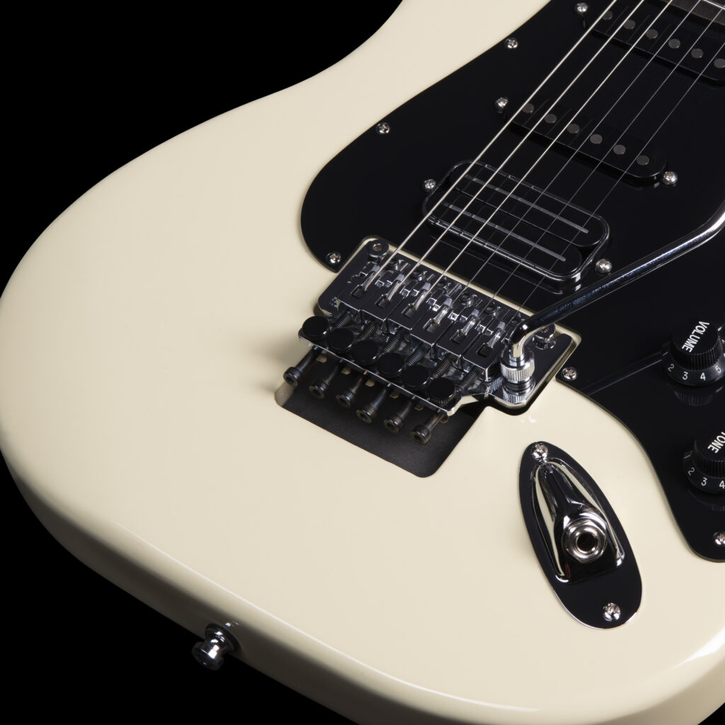 Nova_Godin_LERXST_Limelight_Cream