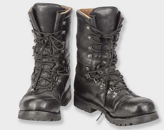 08-3231 GERMAN MILITARY SURPLUS LEATHER COMBAT BOOTS