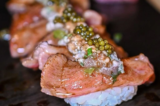 🇯🇵 Top-quality dishes featuring fish flown straight from Japan!
There’s a new hidden omakase that you need to know about!
Located behind a secret door inside Whitman’s Miami, Gold Standard Omakase is Wynwood’s newest omakase experience.
With only 8 seats available per reservation this is an intimate experience in a much more laid back setting.