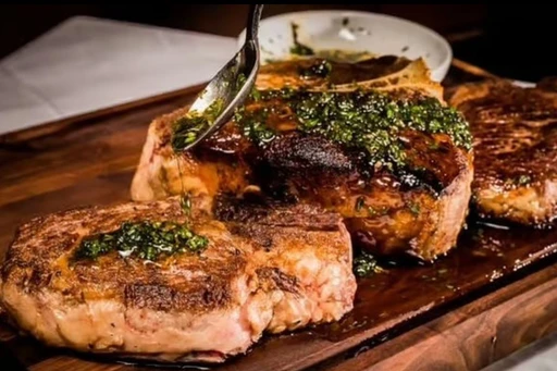 Celebrate this 4th of July at @red_southbeach 🥩
Join them on the patio as chef Peter fires up the grill with a special BBQ menu and RED classic dishes.
Pair your dinner with one of their hand-crafted cocktails.
Doors open at 4PM - come celebrate!