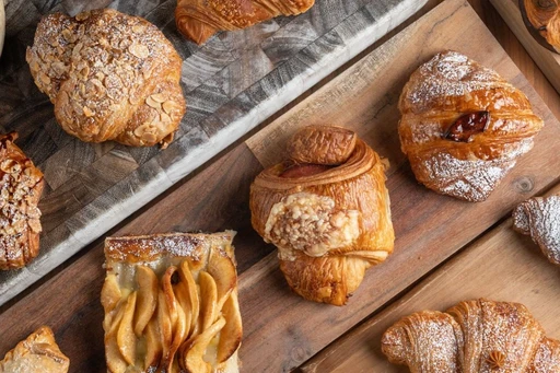 French breakfast in the Ьшфьш Aventura area you will find in La Boulangerie Boul'Mich 🇫🇷
French style bakery with a Latin twist!