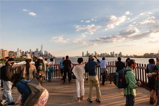 The West Side Fest kicks off this Friday the 12th, celebrating all the best that NYC’s West Side has to offer!
The three day celebration (July 12 – 14) will offer New Yorkers free access to museums, as well as a load of other activities including artmaking, workshops, dancing, crafts, and so much more. Some eye-catching events on this year’s schedule include free admission to Poster House, arts and craft fairs at Westbeth, a free art show at The Whitney, and more.