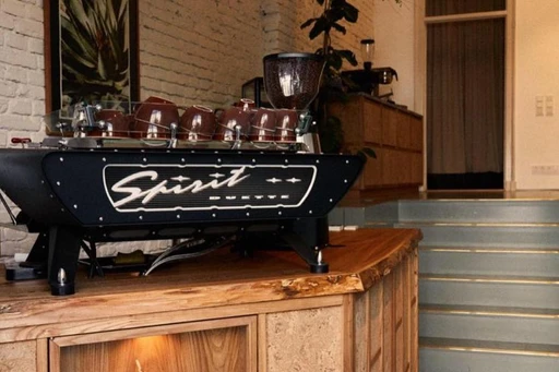 ☕️ The newest addition to the Downtown Coffee scene has arrived at the gorgeous Concierge Coffee in the Arts District and this is one you don’t want to miss 🤌🏽