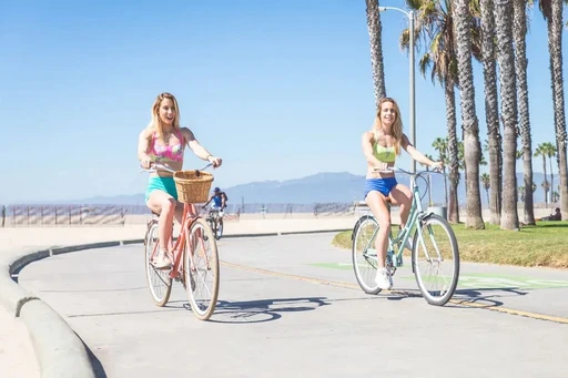 The Underrated Thing to Do in Venice, California...
Go to the legend beach bike tour!
This guided sightseeing tour is a great way to spend half a day exploring Venice Beach attractions. Starting on the Santa Monica Pier, you’ll spend two hours biking along Venice’s most interesting landmarks. You’ll cruise along the boardwalk, stop at Muscle Beach, pass by the Venice Canals, and see homes of Hollywood stars like Charlie Chaplin.