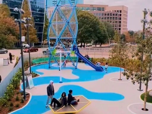 Klyde Warren Park in Downtown Dallas offers a variety of outdoor activities the whole family will love!
There an awesome playground for kids, an interactive splash pad with a light show, food trucks, and lots of open space for yard games.
This park also hosts special events like community concerts and outdoor move nights!