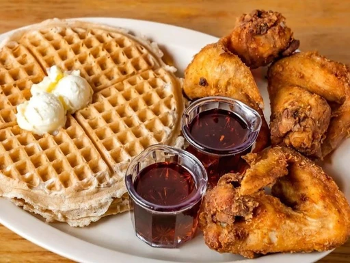 Roscoe’s Hollywood
Harlem native Herb Hudson opened this Hollywood staple in 1975, and their tasty soul food has been enjoyed by generations of Angelenos and celebrities including Shaquille O’Neil, Stevie Wonder, and Barack Obama. The menu goes beyond the staple chicken and waffles to include classics like corn bread, mac and cheese, and biscuits and gravy. The Hollywood location is open until 4am on weekend nights, but you’ll find a handful of other Roscoe’s outposts in L.A. that are serving food until midnight.