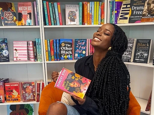 BLACKLIT is an amazing black-owned bookstore in Dallas that deserve flowers! 💐
The bookstore highlight black and minority writers, creatives, and more! There are tons of genres to browse, from cooking to kid’s books, there’s something for everyone! 📚
Also, the bookstore host local events, so make sure to follow and if you’re in the area, stop by! 🙌🏾🔥