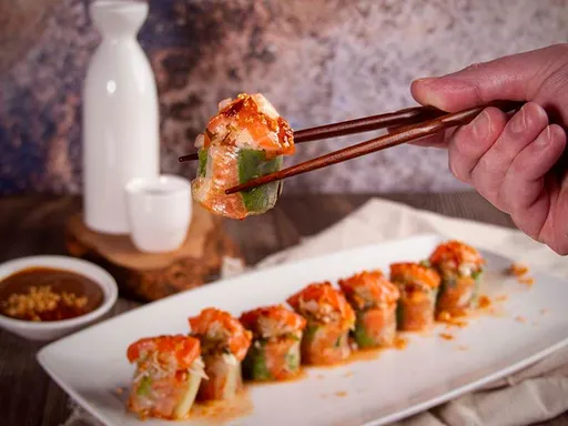 OISHI SUSHI & PAN-ASIANš„¢
ā¢ā¢ā¢ā¢
š WHAT THEYāRE KNOWN FOR: very popular sushi restaurant.
š THE VIBE: really small interior with patio seating. Recommend a reservation on weekends.
š PRICE: varied per person but we honestly got way too much food LOL. Average should be $20-$50 per person based on cocktails and quantity.
š WOULD I COME BACK? Yes.
ā¢ā¢ā¢ā¢
Overall Rating: 8.5/10
- Great sushi spot with TONS of choices for sushi lovers AND non-sushi lovers. Thereās just so many options you really canāt go wrong.
- Please get a lychee martini their martinis were absolutely phenomenal!
- Space was limited, I had a reservation but it didnāt work out but they were accommodating setting another reservation but this place was extremely busy on the weekends which is good for them!
- The thing that stood out to me was the service here! The hostesses were nice when I brought a birthday cake for my friend. The server was so friendly. They really made this casual restaurant such a beautiful experience! I love the employees here!